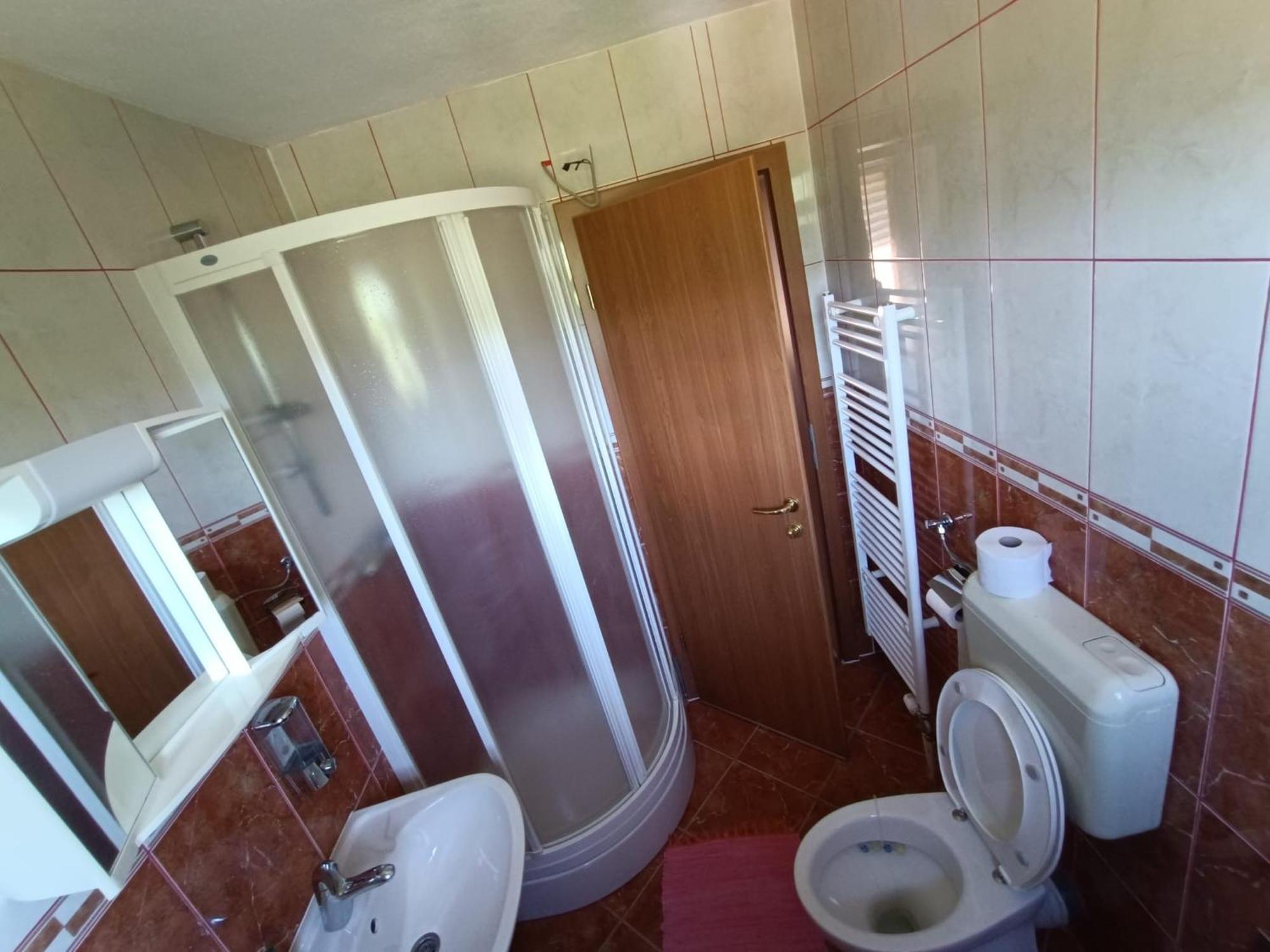 Apartments & Rooms Ramljak 科雷尼察 客房 照片